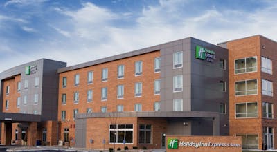 Holiday Inn Express & Suites Madison Central