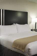 Hotel Holiday Inn Express & Suites Madison Central photo 2