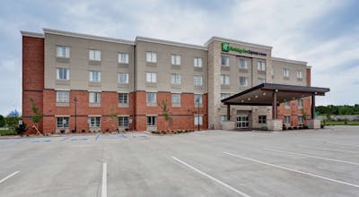 Holiday Inn Express & Suites Manhattan