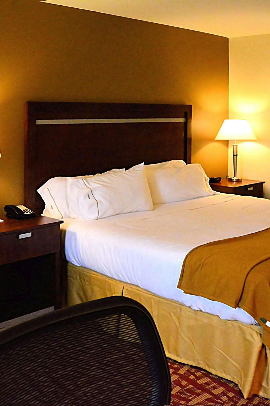 Hotel Holiday Inn Express & Suites Glendive photo 2