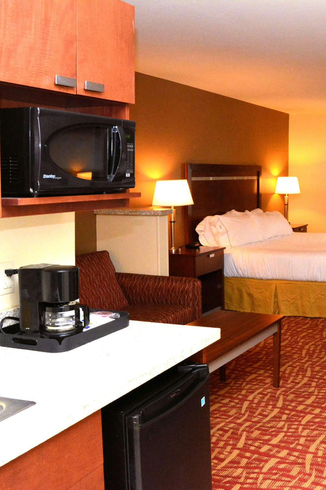 Hotel Holiday Inn Express & Suites Glendive photo 5