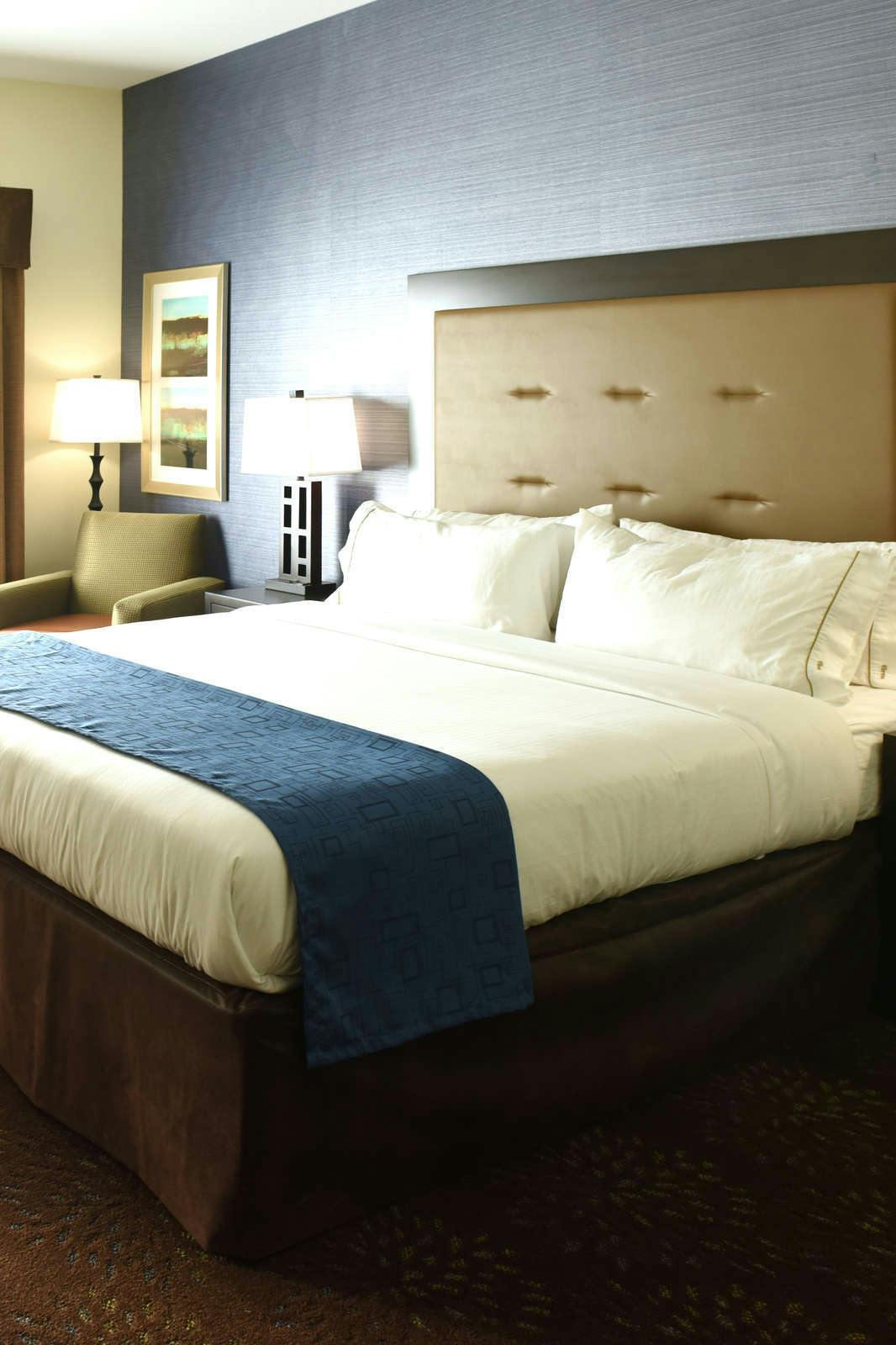 Hotel Holiday Inn Express & Suites Fort Dodge photo 3