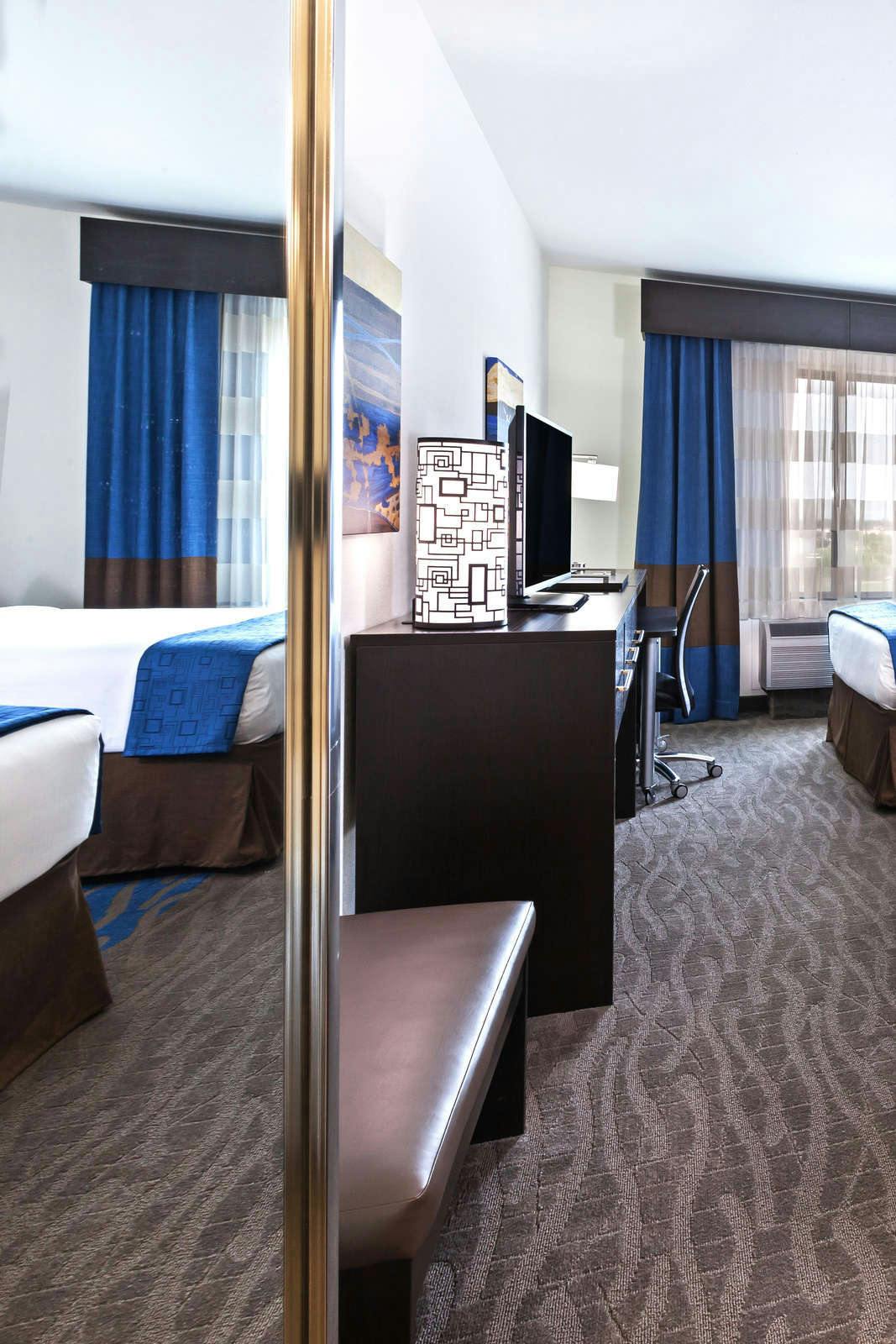 Hotel Holiday Inn Express & Suites Glenpool Tulsa South photo 4