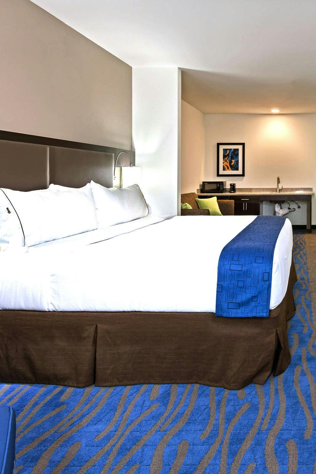 Hotel Holiday Inn Express & Suites Glenpool Tulsa South photo 3