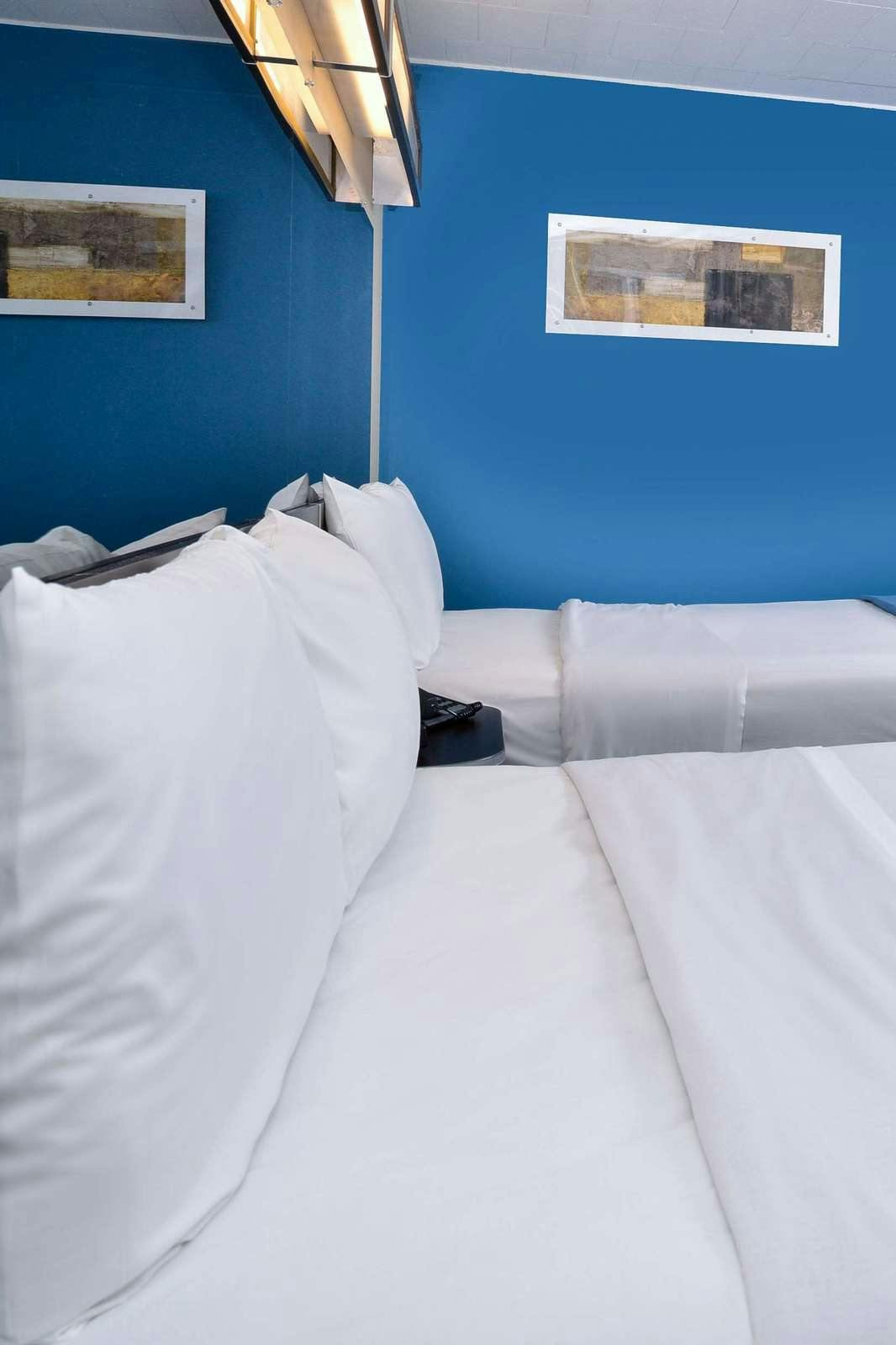 Hotel Canadas Best Value Inn St. Catharines photo 1