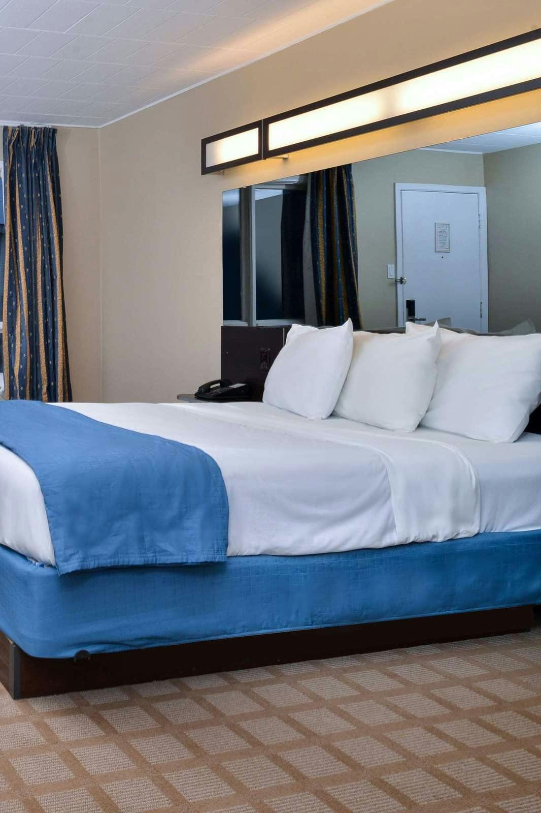 Hotel Canadas Best Value Inn St. Catharines photo 2