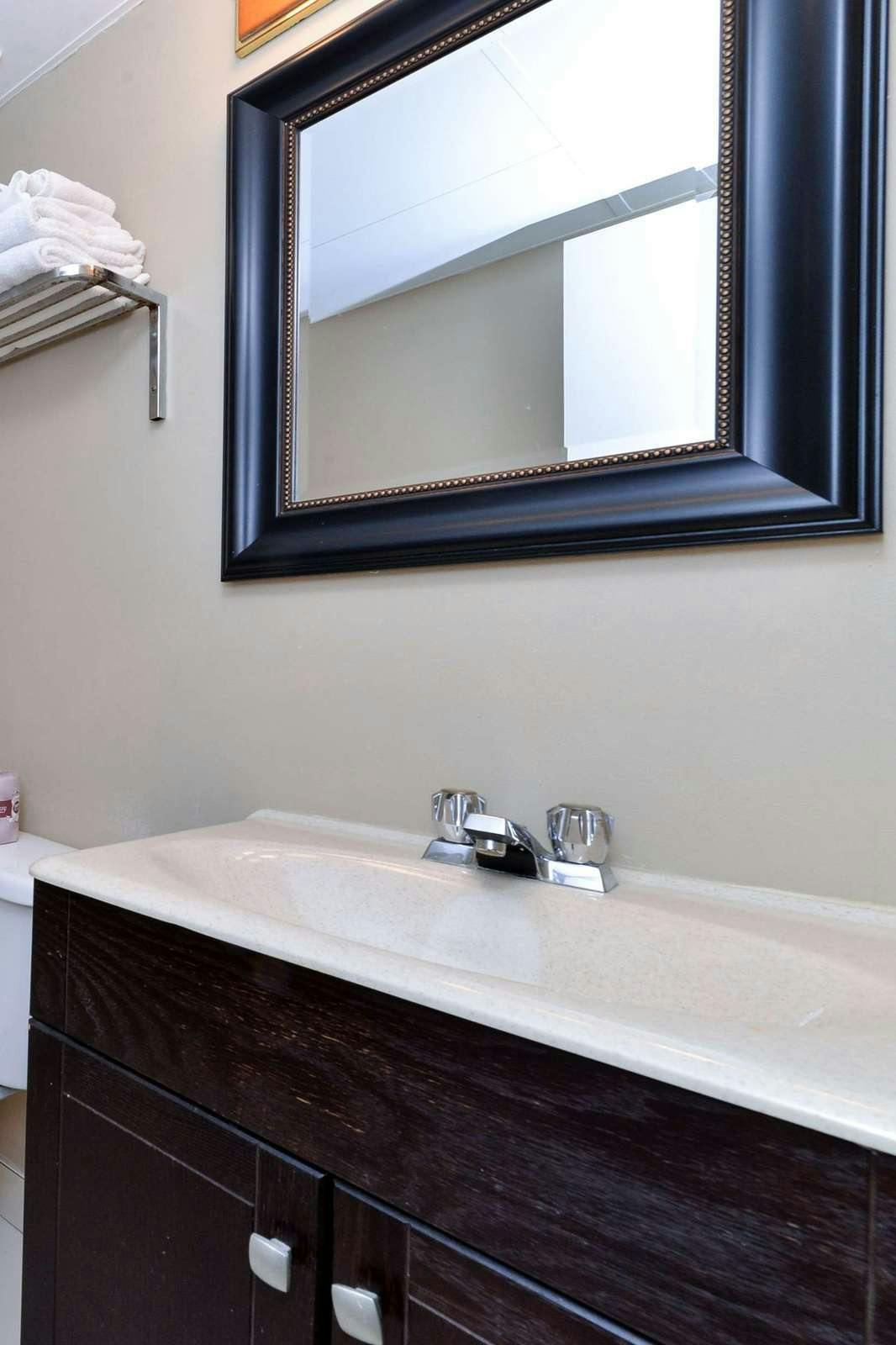 Hotel Canadas Best Value Inn St. Catharines photo 5