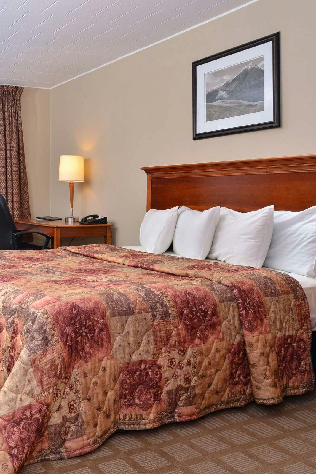 Hotel Canadas Best Value Inn St. Catharines photo 3