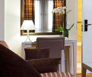 Hotel Le Pera Paris Hoteltonight
