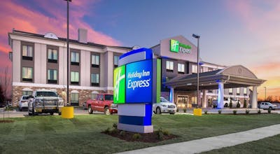 Holiday Inn Express Hutchinson