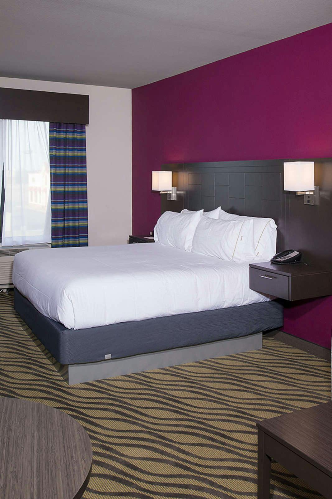 Hotel Holiday Inn Express Hutchinson photo 3