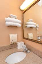 Hotel Americas Best Value Inn & Suites Bakersfield E photo 4