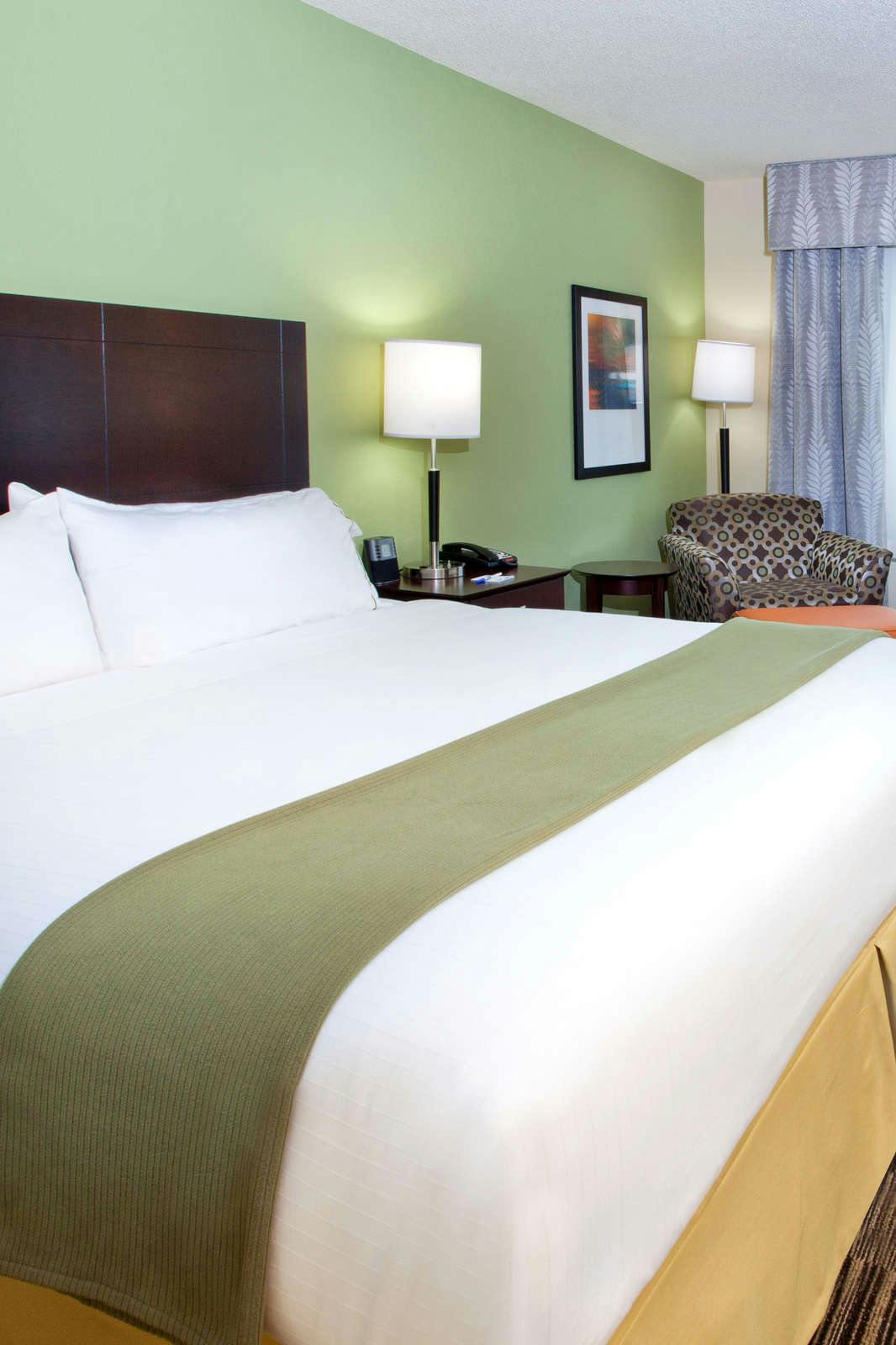 Hotel Holiday Inn Express & Suites Huntsville West Research Pk photo 5