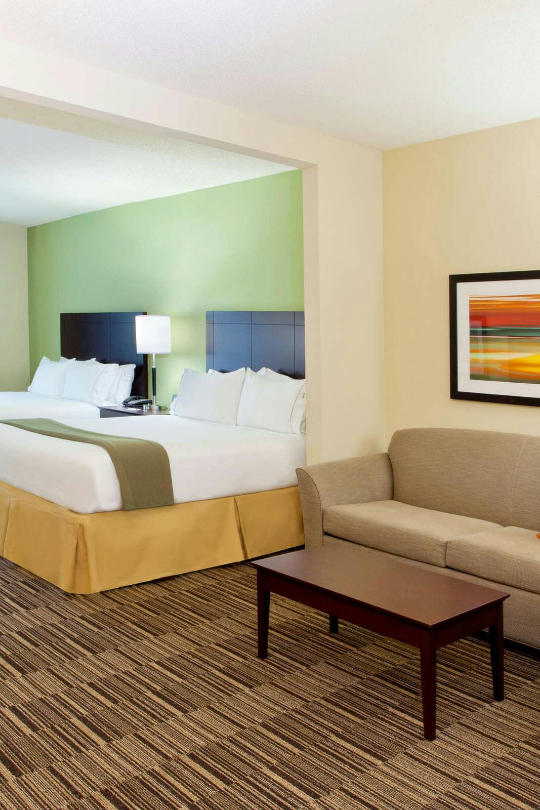 Hotel Holiday Inn Express & Suites Huntsville West Research Pk photo 3