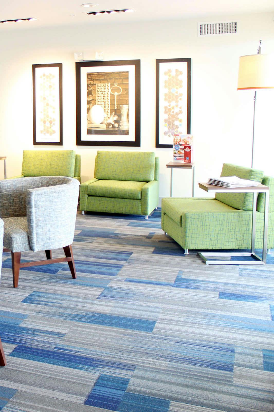 Hotel Holiday Inn Express & Suites Spencer photo 5