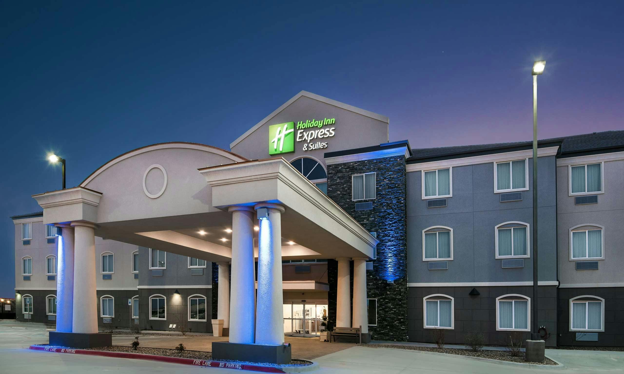 Holiday Inn Express & Suites Monahans I-20