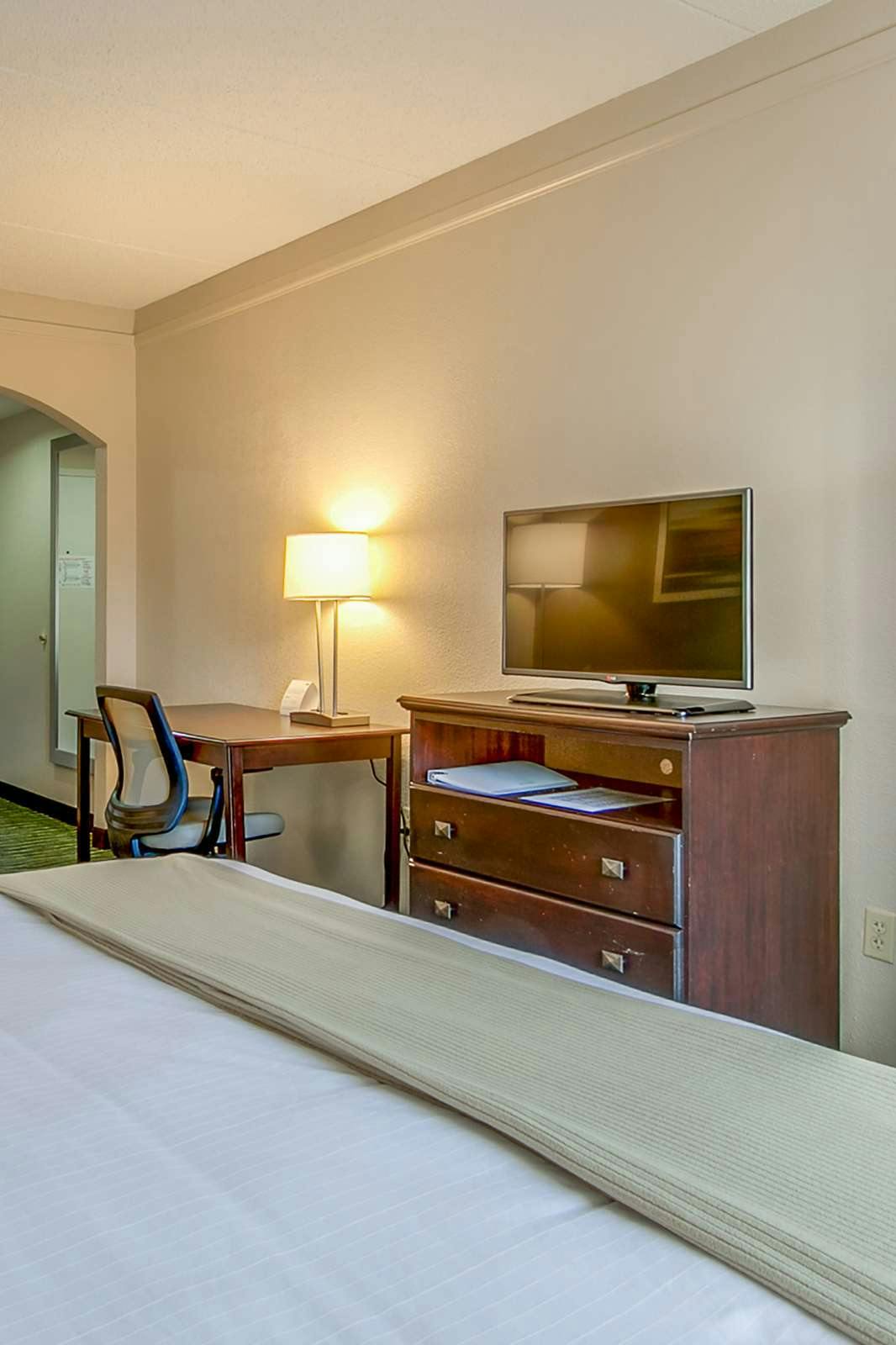 Hotel Holiday Inn Express Richmond E Midlothian Turnpike photo 2