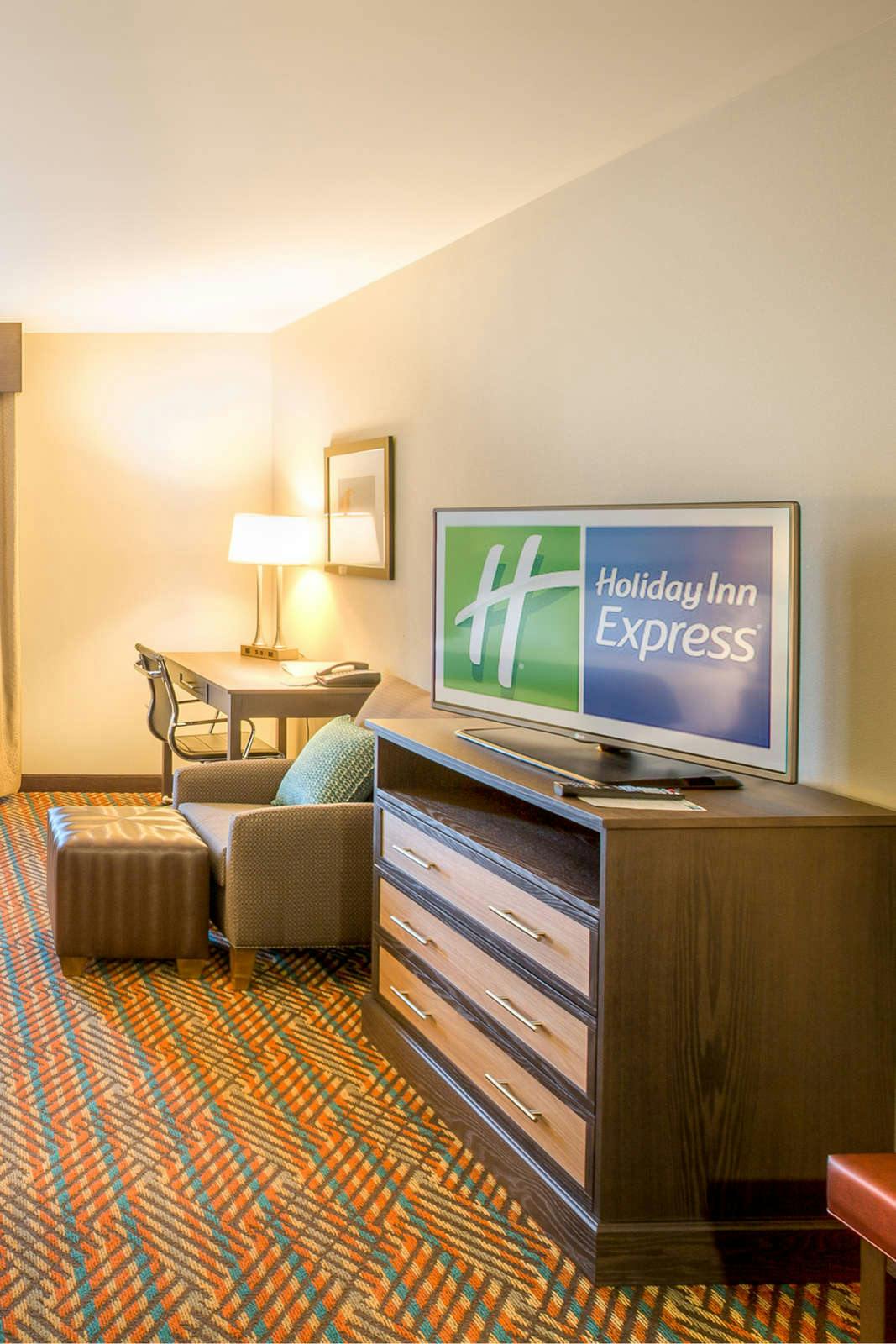 Hotel Holiday Inn Express Wichita South photo 5