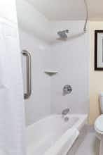 Hotel Holiday Inn Express Harrisburg SW Mechanicsburg photo 4