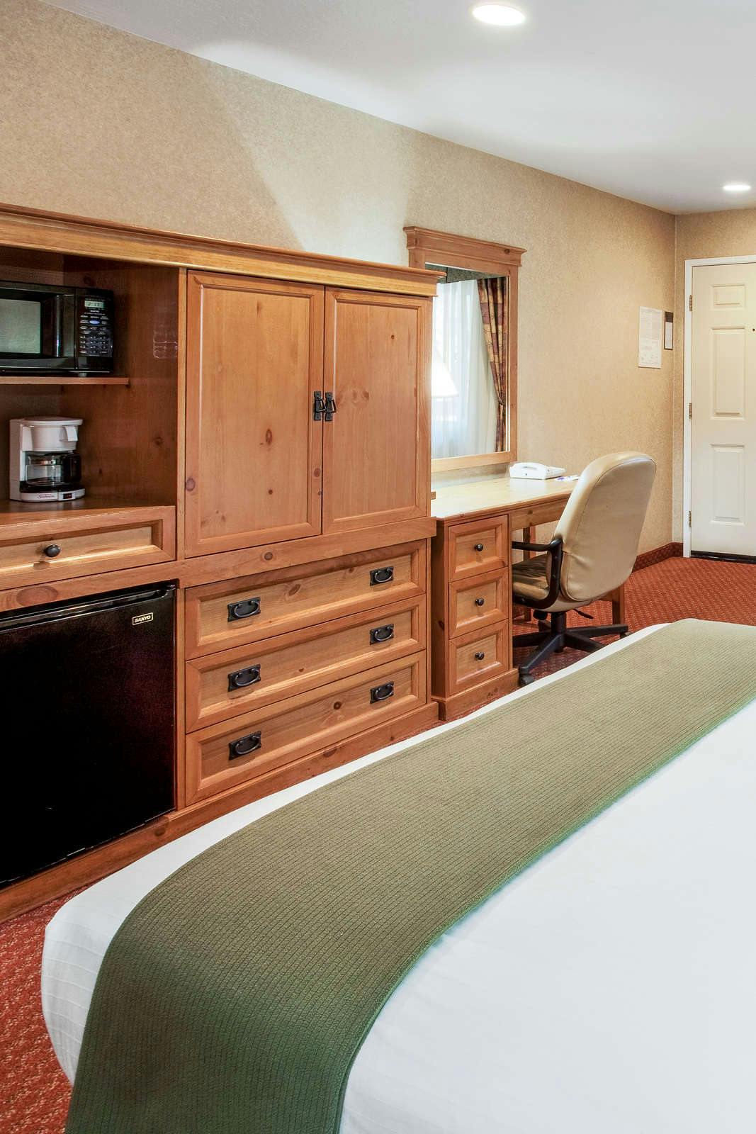 Hotel Holiday Inn Express South Lake Tahoe photo 4