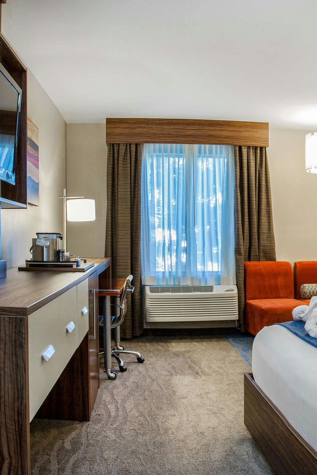 Hotel Holiday Inn Express Redwood City Central photo 2