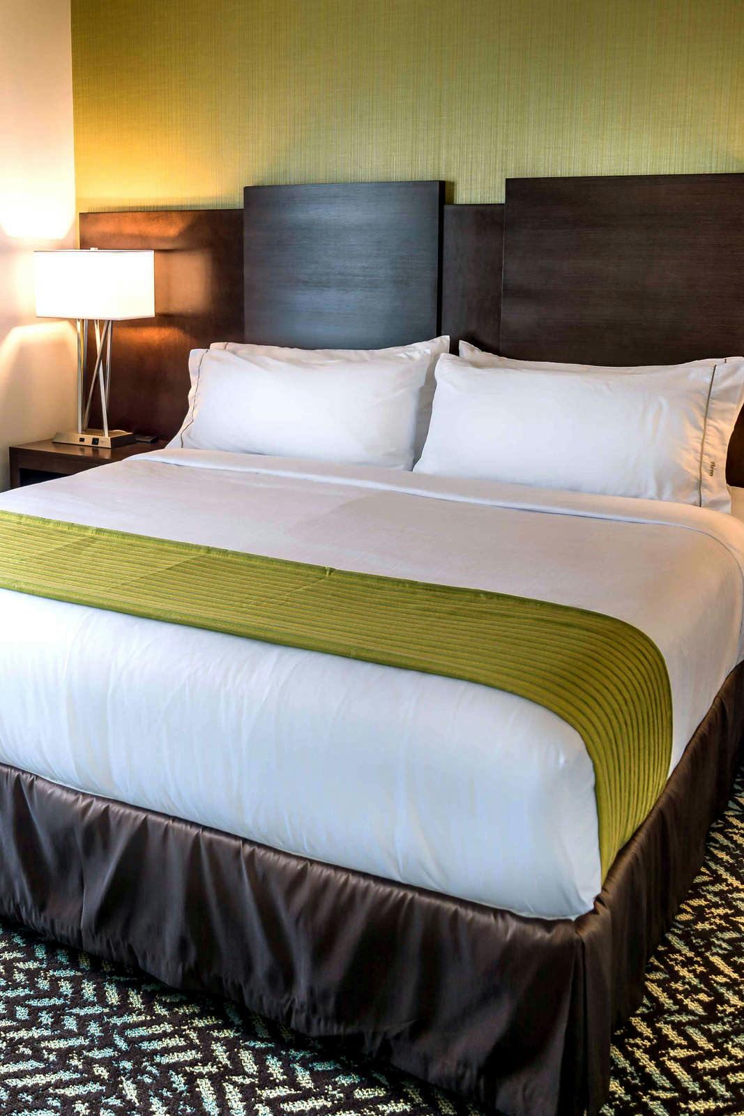 Hotel Holiday Inn Express & Suites Spruce Grove photo 3