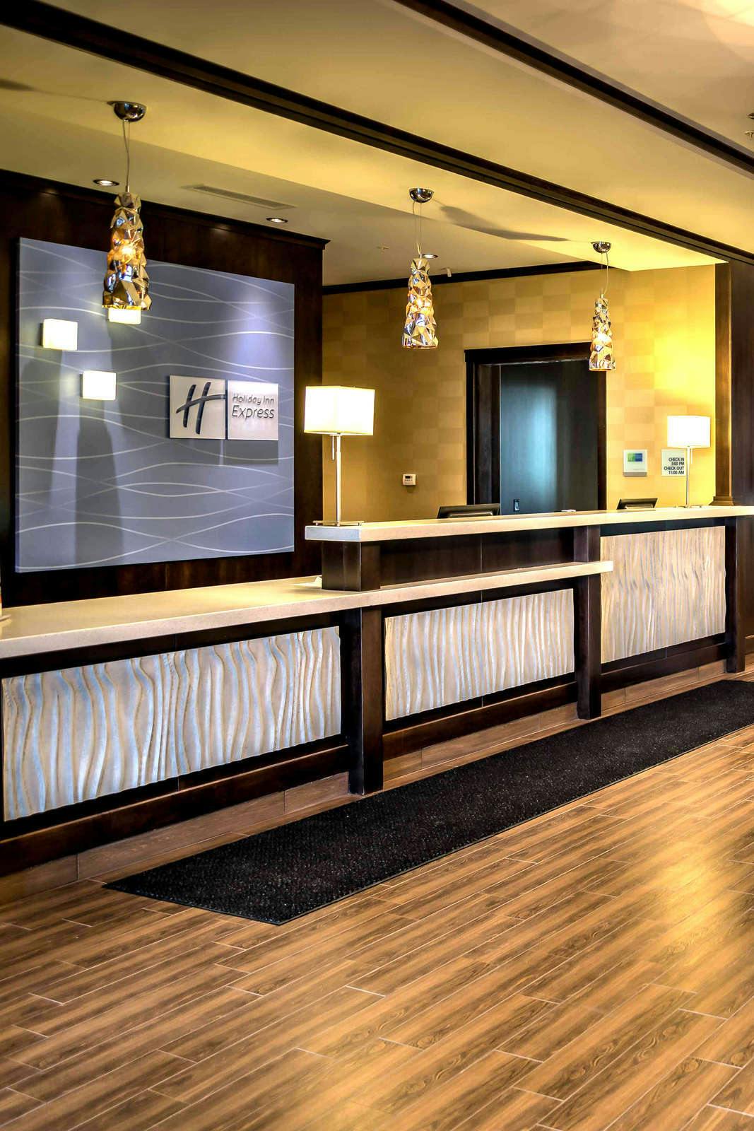 Hotel Holiday Inn Express & Suites Spruce Grove photo 1