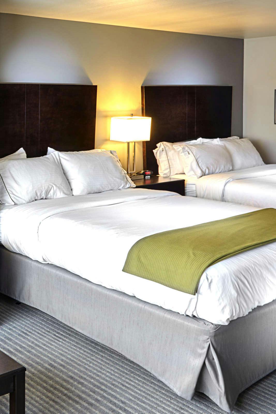 Hotel Holiday Inn Express & Suites Tahlequah photo 2