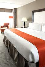 Hotel Holiday Inn Hotel & Suites Davenport photo 1