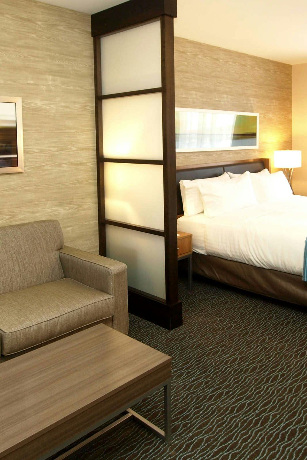 Hotel Holiday Inn Hotel & Suites Edmonton Airport Conference Center photo 2