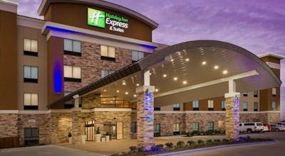 Holiday Inn Express & Suites Waco South