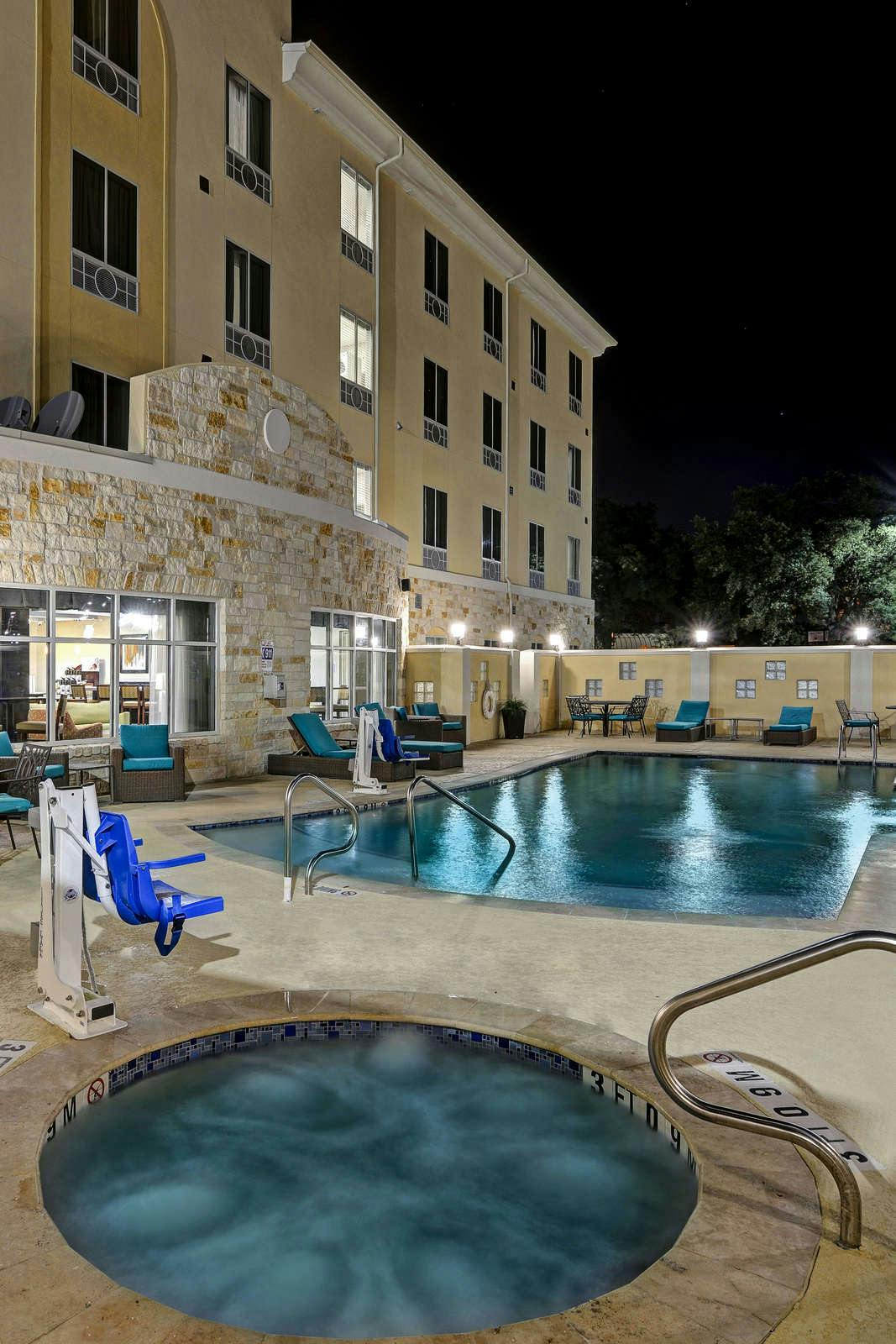 Hotel Holiday Inn Express & Suites Houston Northwest Brookhollow photo 1