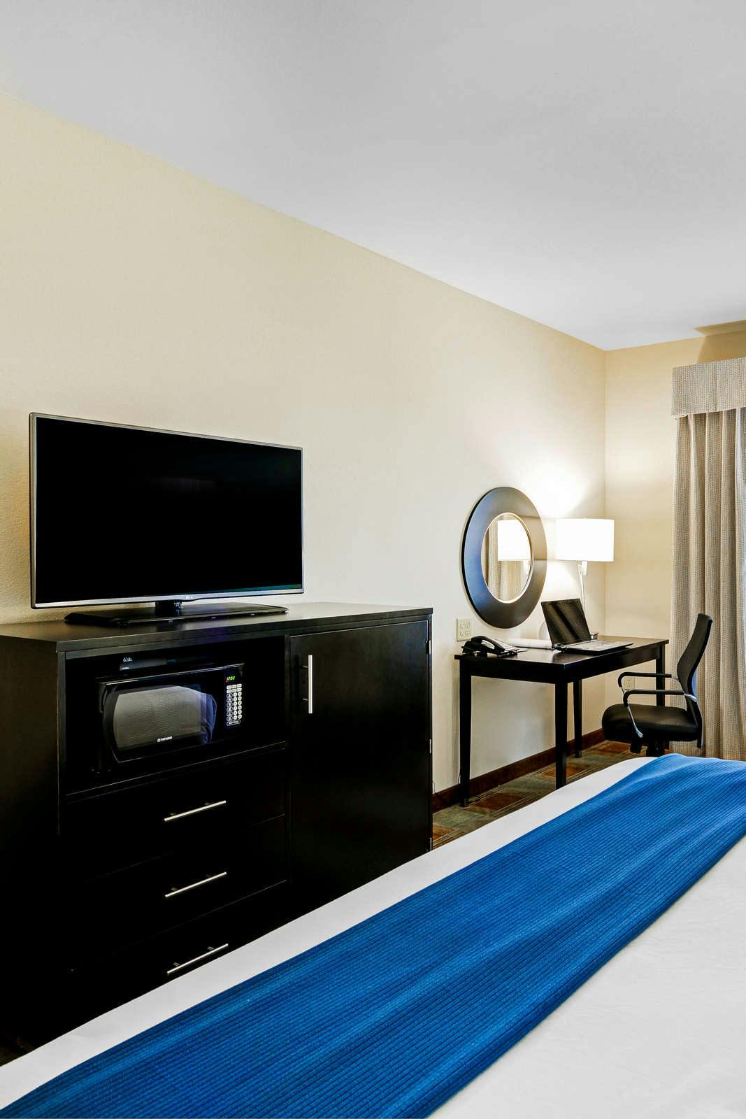 Hotel Holiday Inn Express & Suites Houston Northwest Brookhollow photo 5