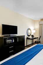 Hotel Holiday Inn Express & Suites Houston Northwest Brookhollow photo 5