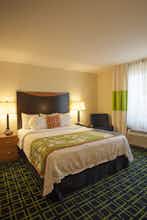 Hotel Fairfield Inn & Suites by Marriott Naples photo 2