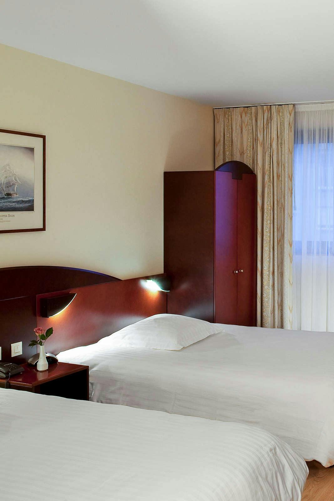 Hotel Hôtel L'Amirauté Brest photo 2