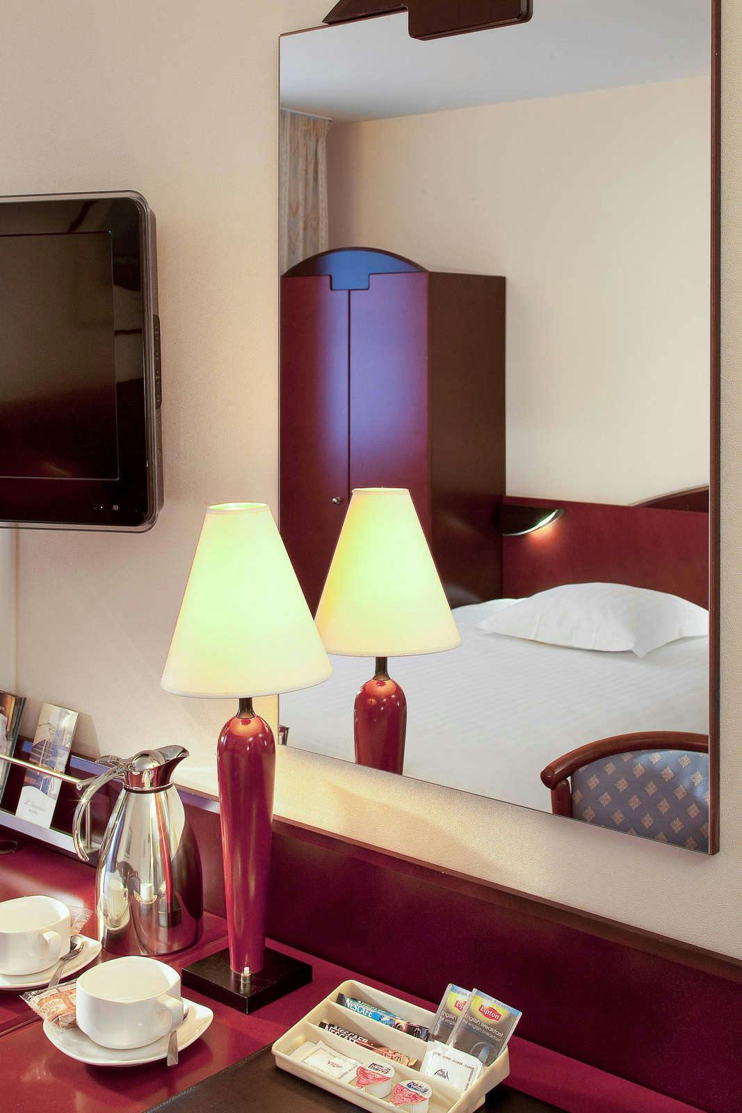 Hotel Hôtel L'Amirauté Brest photo 3