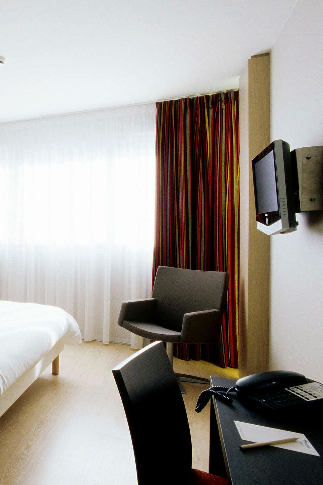 Hotel Hôtel Oceania Quimper photo 3