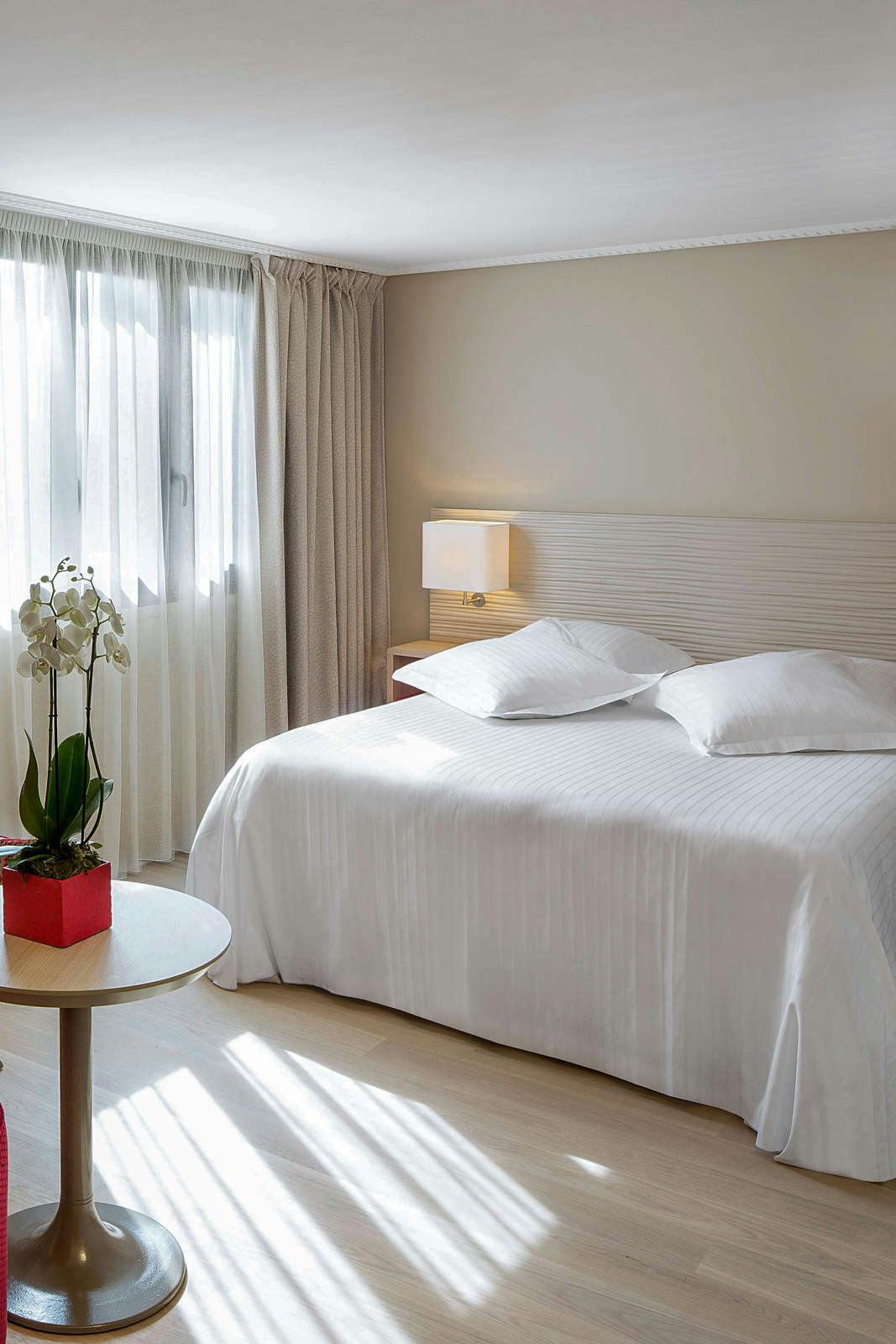 Hotel Hôtel Oceania L'Univers Tours photo 2