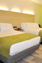 Hotel Holiday Inn Express & Suites Price photo 2