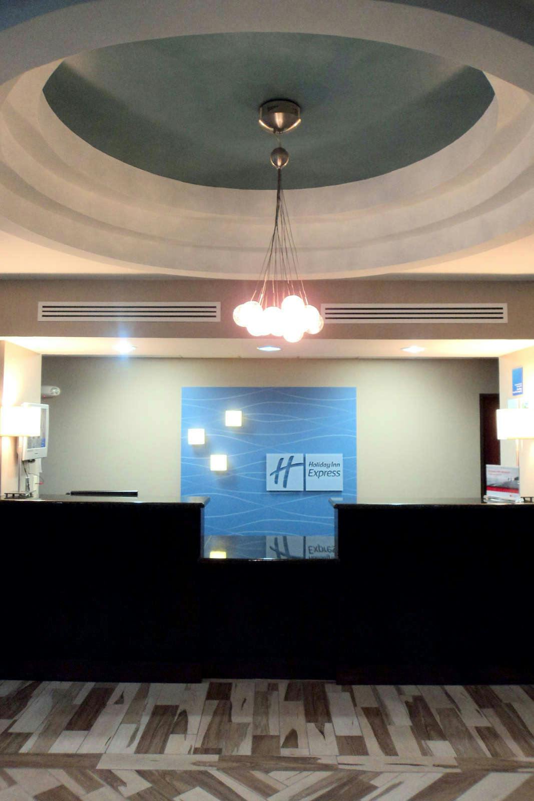 Hotel Holiday Inn Express & Suites Roanoke Rapids Se photo 1