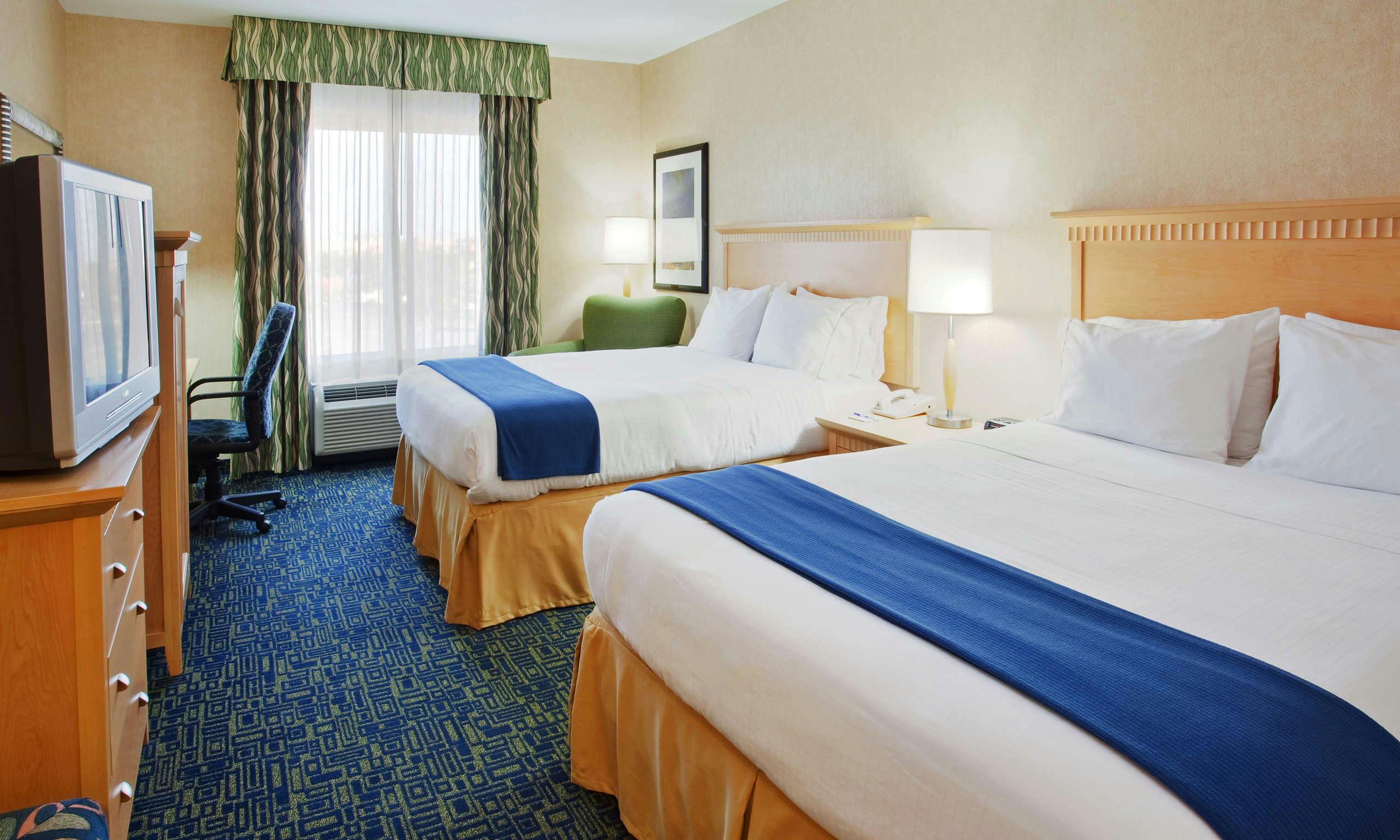 Holiday Inn Express & Suites Sacramento Airport Natomas