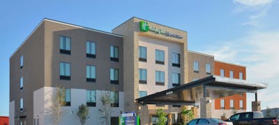 Holiday Inn Express & Suites Oklahoma City Mid Arpt Area