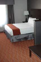 Hotel Holiday Inn Express & Suites Rapid City photo 2