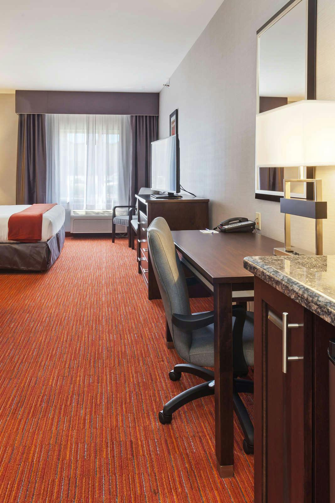 Hotel Holiday Inn Express & Suites Rapid City photo 5