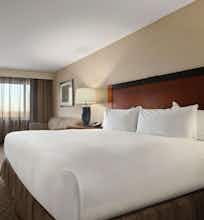 Hotel Hilton New York JFK Airport photo 1