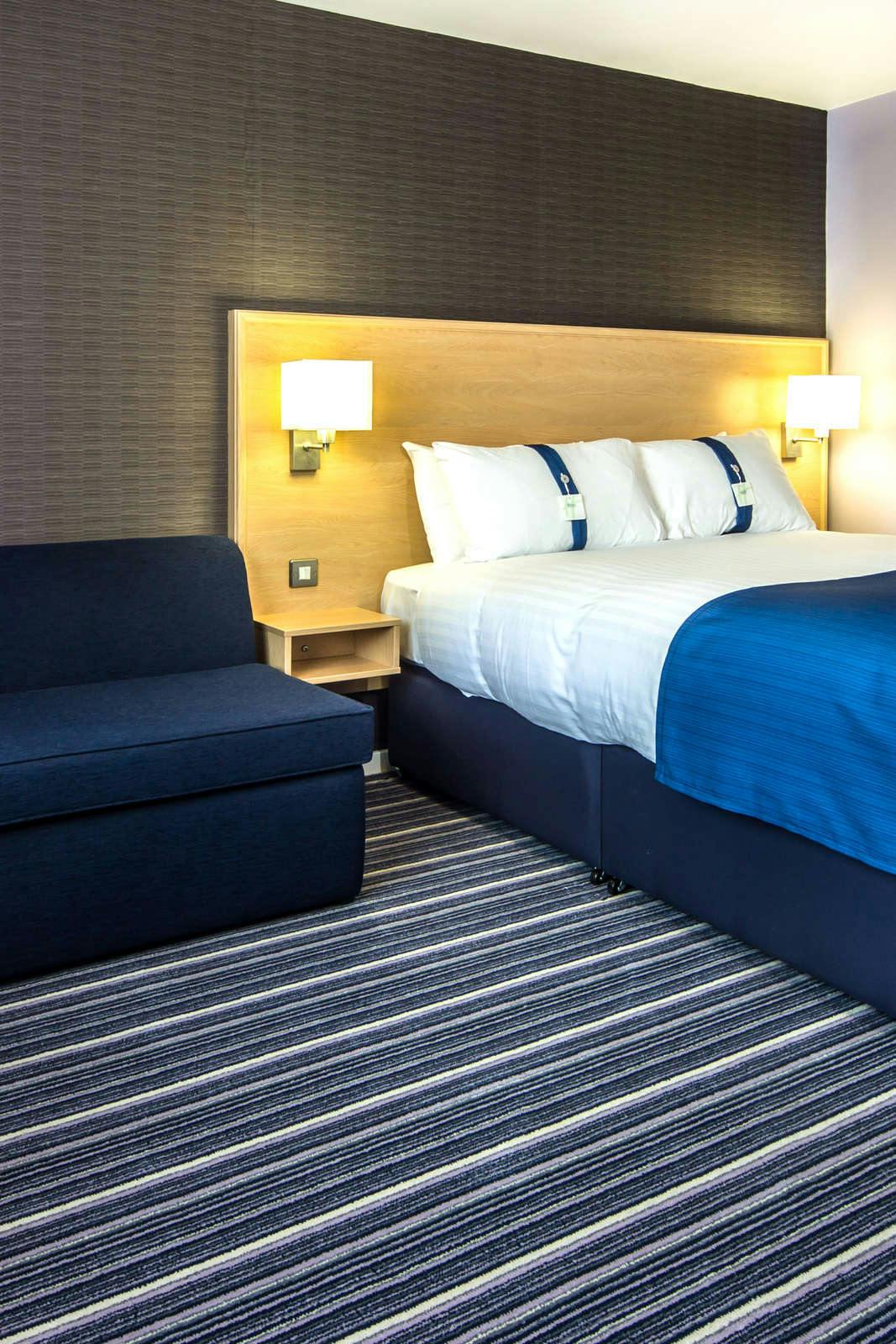 Hotel Holiday Inn Express Manchester Airport photo 3