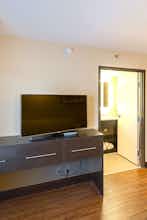 Hotel Holiday Inn Express & Suites San Antonio Medical Ctr North photo 4