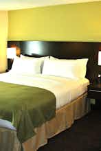 Hotel Holiday Inn Greensboro Coliseum photo 4