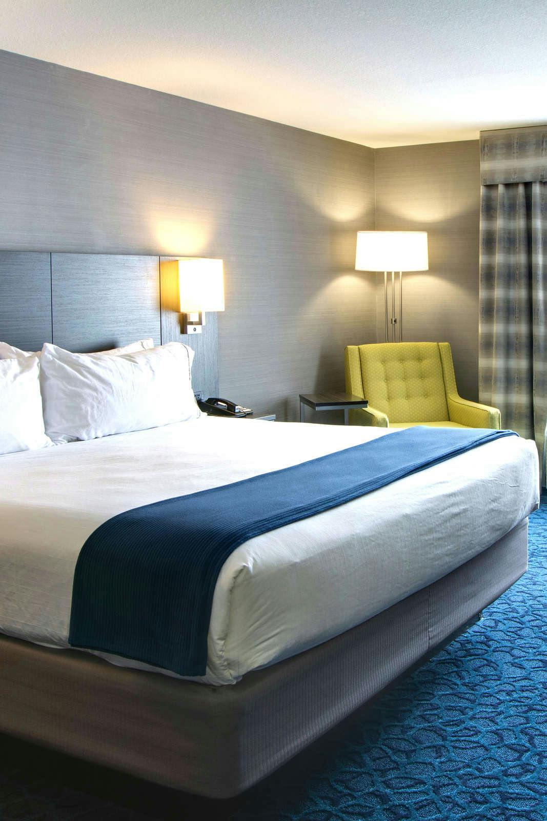 Hotel Holiday Inn Express & Suites Sidney photo 3